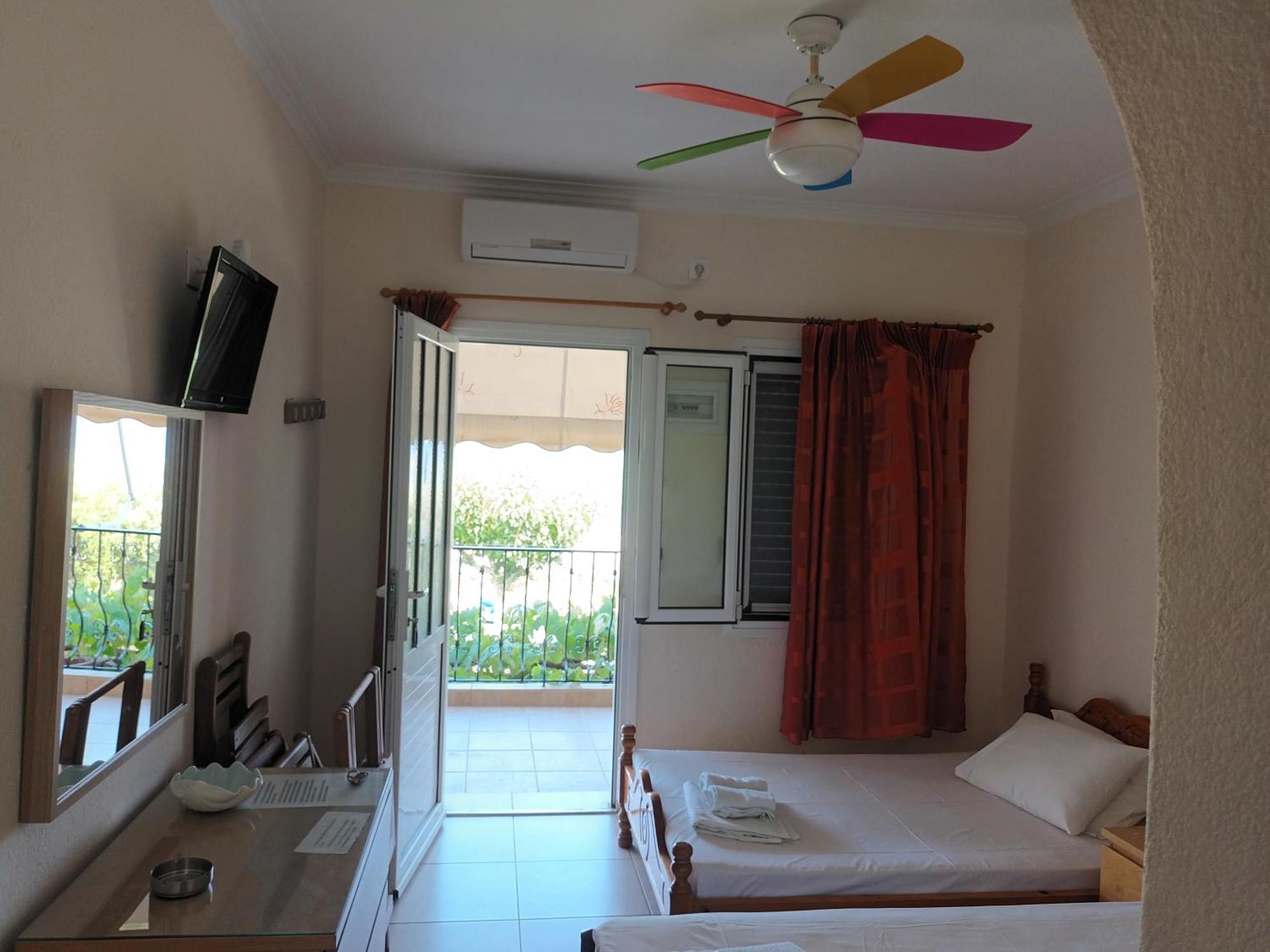 Velika Beach Rooms Экстерьер фото